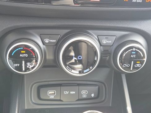 New 2026 Hyundai Venue SEL FWD image 30
