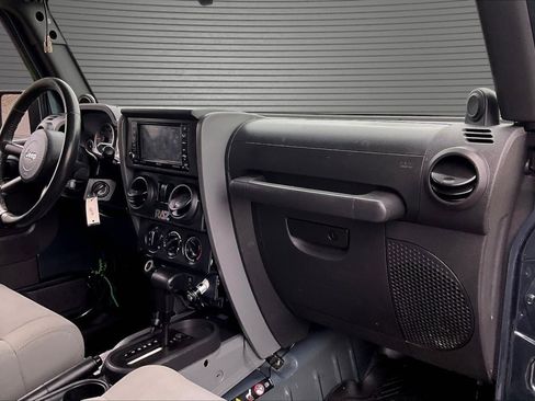 Used 2008 Jeep Wrangler Rubicon w/ PWR Convenience Group image 21