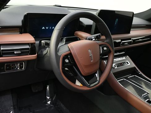 New 2026 Lincoln Aviator Reserve w/ Jet Appearance Package AWD/4WD image 11