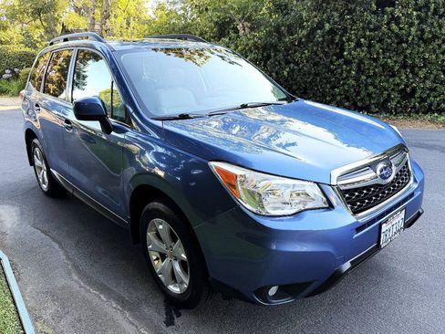 Used 2016 Subaru Forester 2.5i Limited AWD/4WD image 9