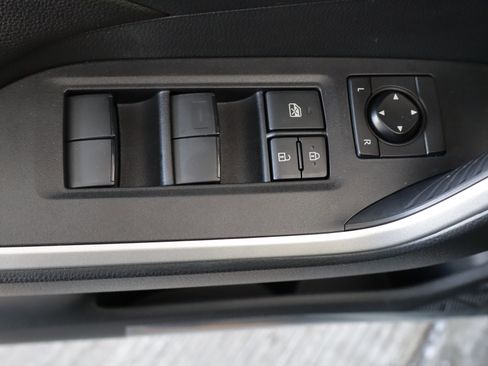 Used 2025 Toyota RAV4 LE image 9