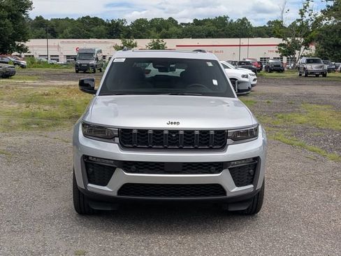 New 2026 Jeep Grand Cherokee Limited AWD/4WD image 8