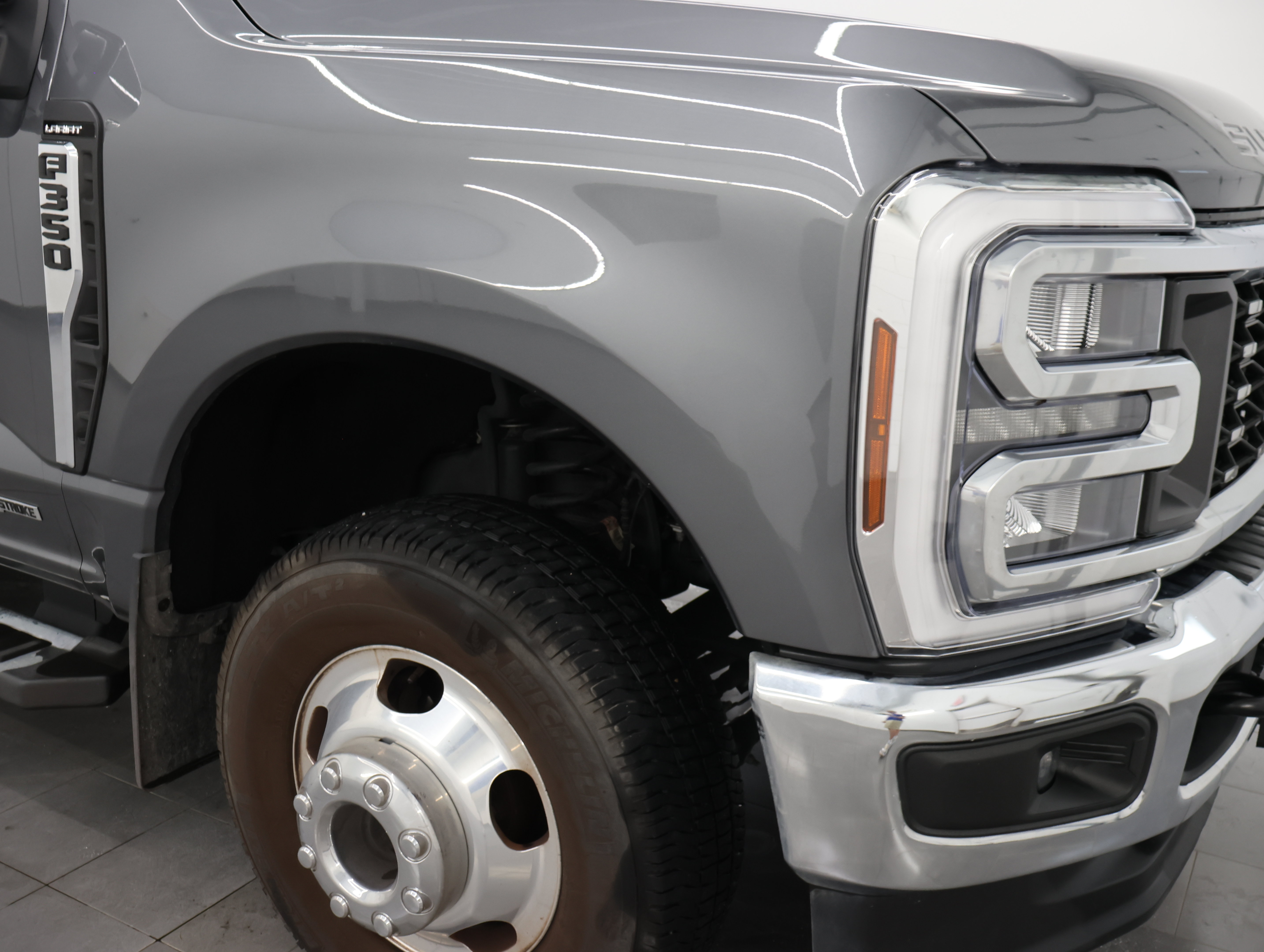 Used 2025 Ford F350 Lariat AWD/4WD image 27