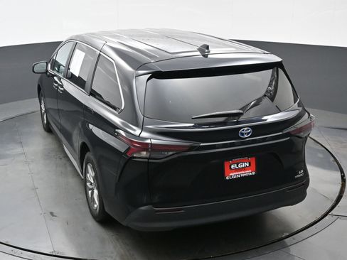 Used 2024 Toyota Sienna LE image 38