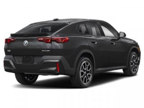 New 2026 BMW X2 xDrive28i w/ Convenience Package image 2