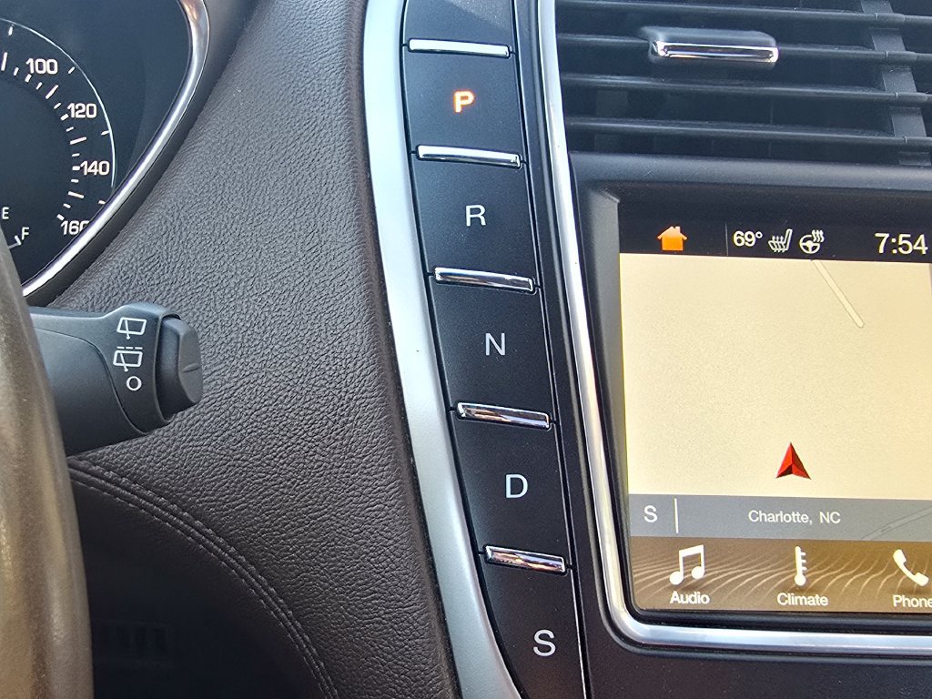Used 2018 Lincoln MKX Reserve FWD image 31