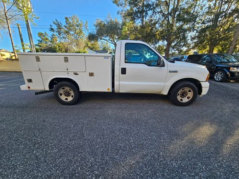 Used 2005 Ford F250 XL RWD image 4