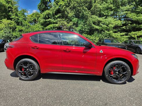 New 2024 Alfa Romeo Stelvio Quadrifoglio image 6