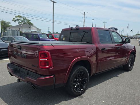 Used 2025 RAM 1500 Limited AWD/4WD image 7