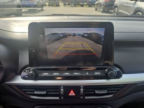 Used 2023 Kia Forte LXS w/ LXS Technology Package image 21