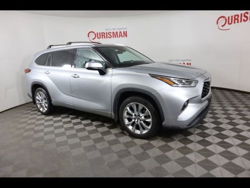 Used 2020 Toyota Highlander Limited image 16