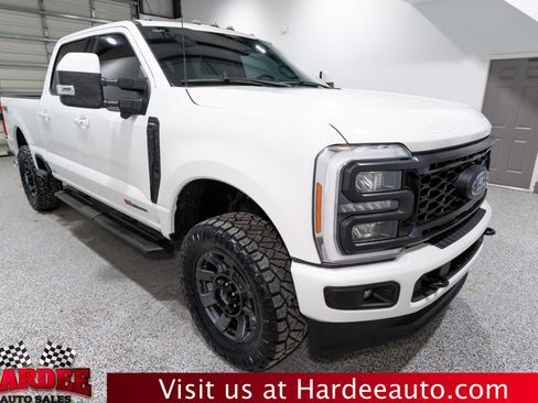 Used 2023 Ford F250 Lariat w/ Sport Appearance Package image 6