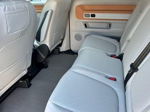 New 2025 Volkswagen ID. Buzz Pro S Plus image 10