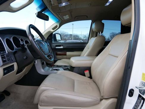 Used 2010 Toyota Tundra Limited image 10