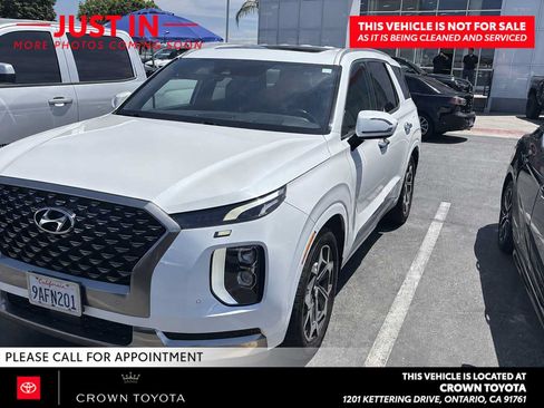 Used 2022 Hyundai Palisade Calligraphy w/ Winter Package FWD image 1