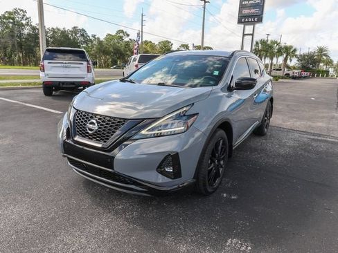 Used 2022 Nissan Murano SV w/ SV Midnight Edition Package FWD image 3