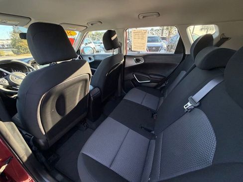 Used 2021 Kia Soul LX image 22
