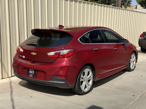 Used 2017 Chevrolet Cruze Premier FWD image 5