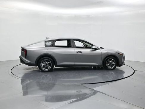 Used 2025 Kia K4 FWD image 2