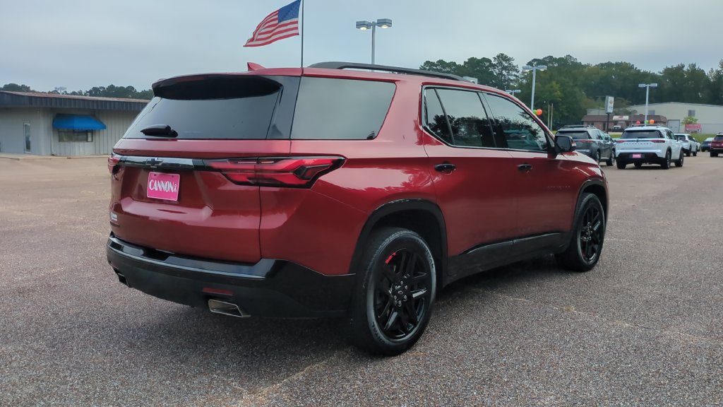 Used 2022 Chevrolet Traverse Premier w/ Redline Edition FWD image 5