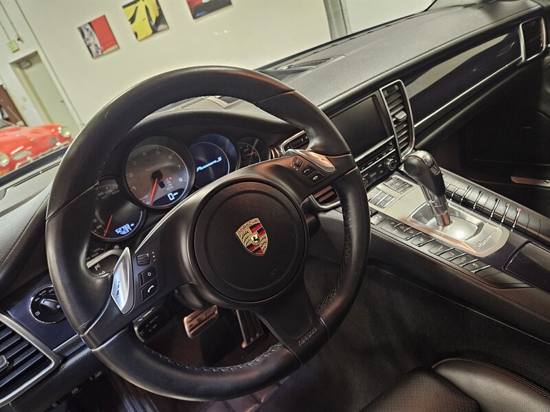 Used 2013 Porsche Panamera S RWD image 33