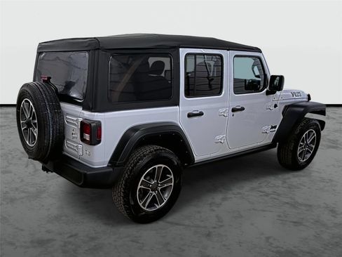 Used 2022 Jeep Wrangler Unlimited Sport AWD/4WD image 4