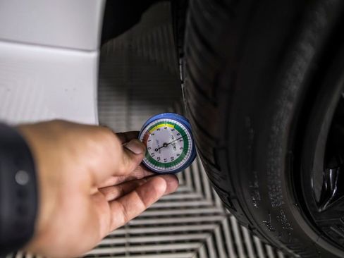 Used 2025 BMW 230i 230i w/ M Sport Package image 47