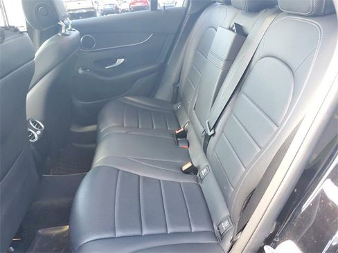 Used 2021 Mercedes-Benz GLC 300 4MATIC image 25