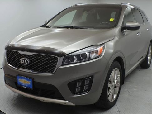 Used 2016 Kia Sorento SX w/ SXL Technology Package AWD/4WD image 4