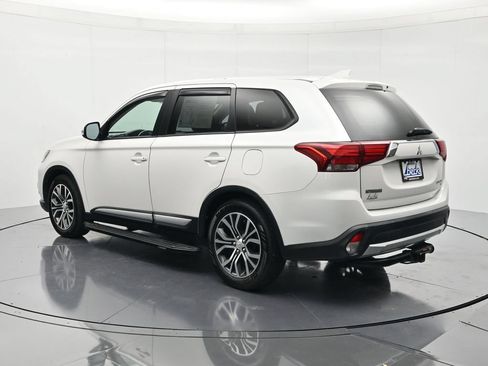 Used 2018 Mitsubishi Outlander SE FWD image 7