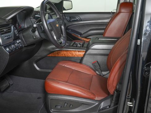 Used 2019 Chevrolet Tahoe Premier w/ Premier Plus Edition AWD/4WD image 15