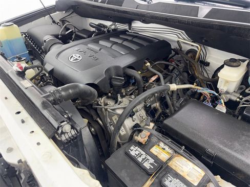 Used 2015 Toyota Sequoia Limited image 77