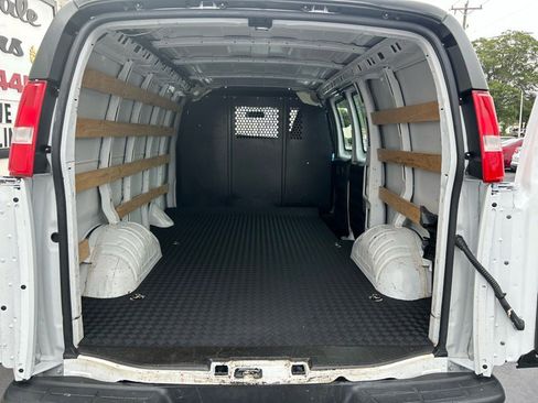 Used 2023 Chevrolet Express 2500 w/ Driver Convenience Package image 27