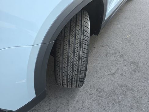 New 2026 Volkswagen Taos SE FWD image 21