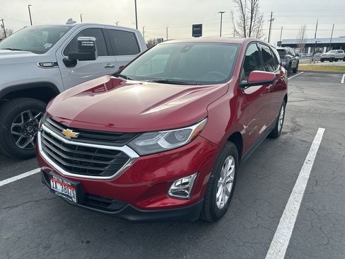 Used 2020 Chevrolet Equinox LT image 1