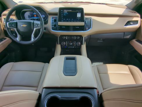 Used 2023 Chevrolet Tahoe Premier AWD/4WD image 13