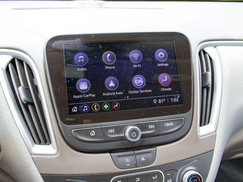 Used 2024 Chevrolet Malibu LT image 18