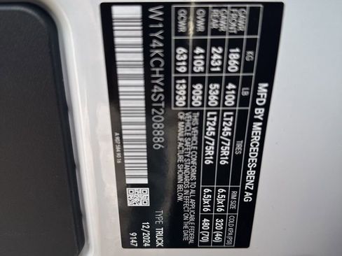 Used 2025 Mercedes-Benz Sprinter 2500 image 22