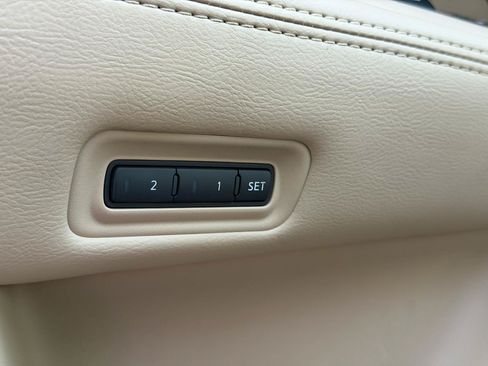 Used 2014 Nissan Pathfinder Platinum w/ Platinum Premium Package AWD/4WD image 24