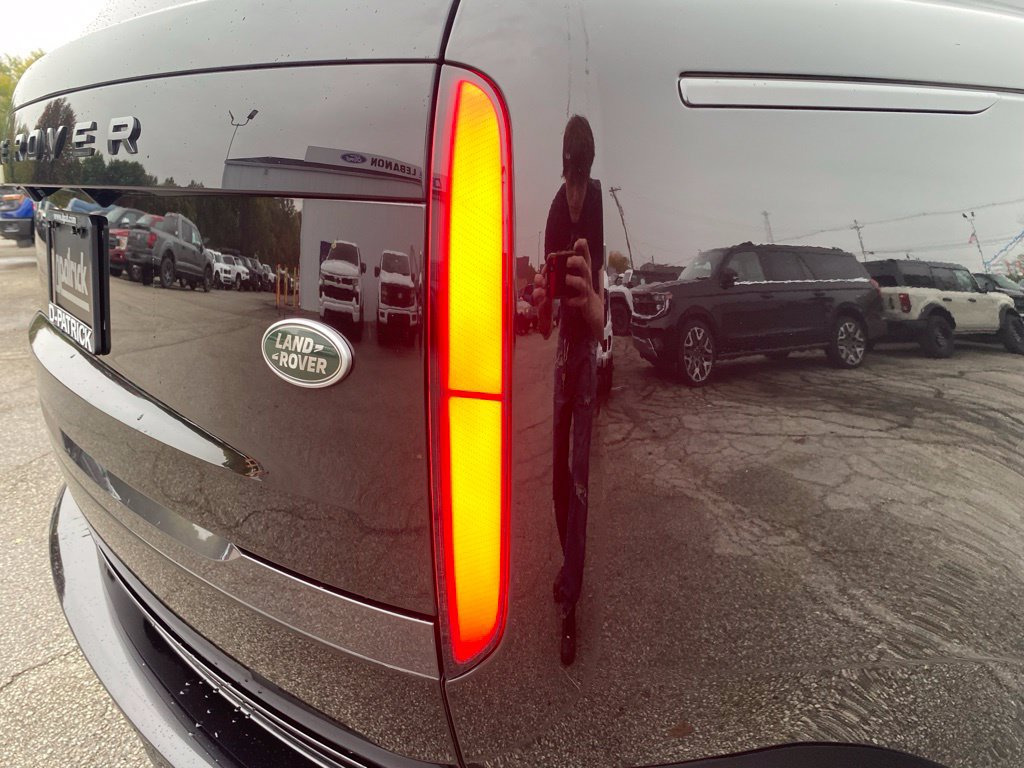 Used 2023 Land Rover Range Rover SE AWD/4WD image 12