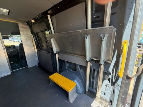 Used 2019 Mercedes-Benz Sprinter 144 image 15