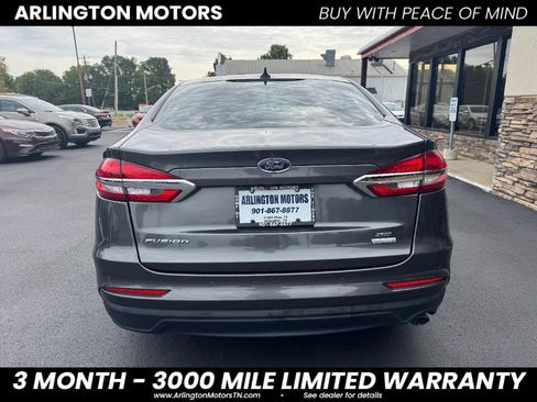 Used 2020 Ford Fusion SE image 4