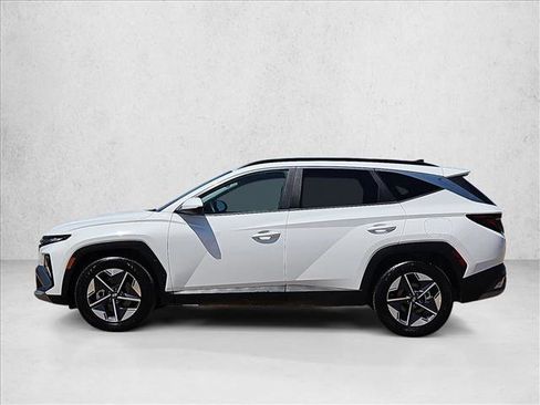Used 2025 Hyundai Tucson SEL FWD image 9