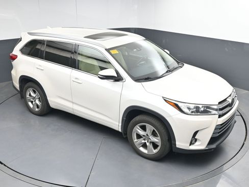 Used 2018 Toyota Highlander Limited image 34