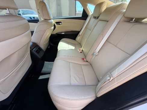 Used 2016 Toyota Avalon Touring FWD image 17