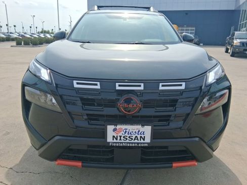 New 2026 Nissan Rogue SV AWD/4WD image 2