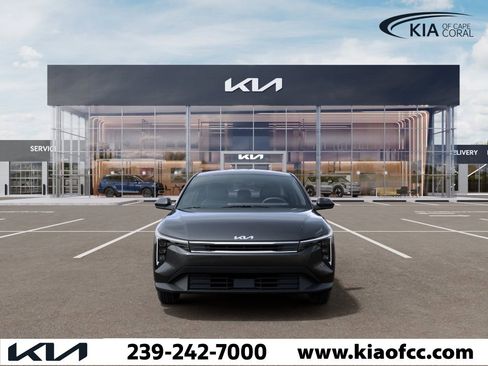 New 2026 Kia K4 LXS image 2