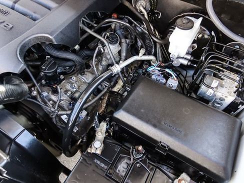 Used 2018 Toyota Tundra SR5 AWD/4WD image 69