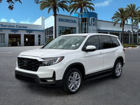 Used 2024 Honda Passport EX-L image 4