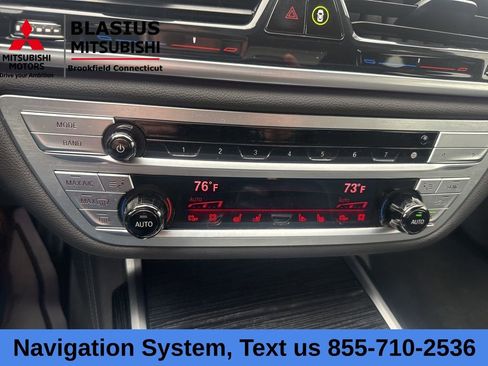 Used 2021 BMW 750i xDrive w/ Executive Package image 23